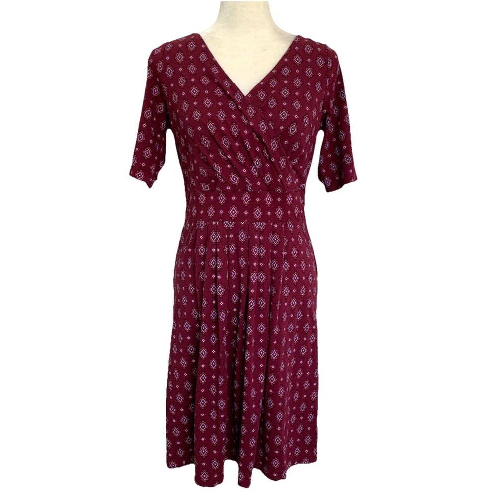 LANDS' END Knit Fit 'n Flare Dress Burgundy Printed V Neck Size S 6 8